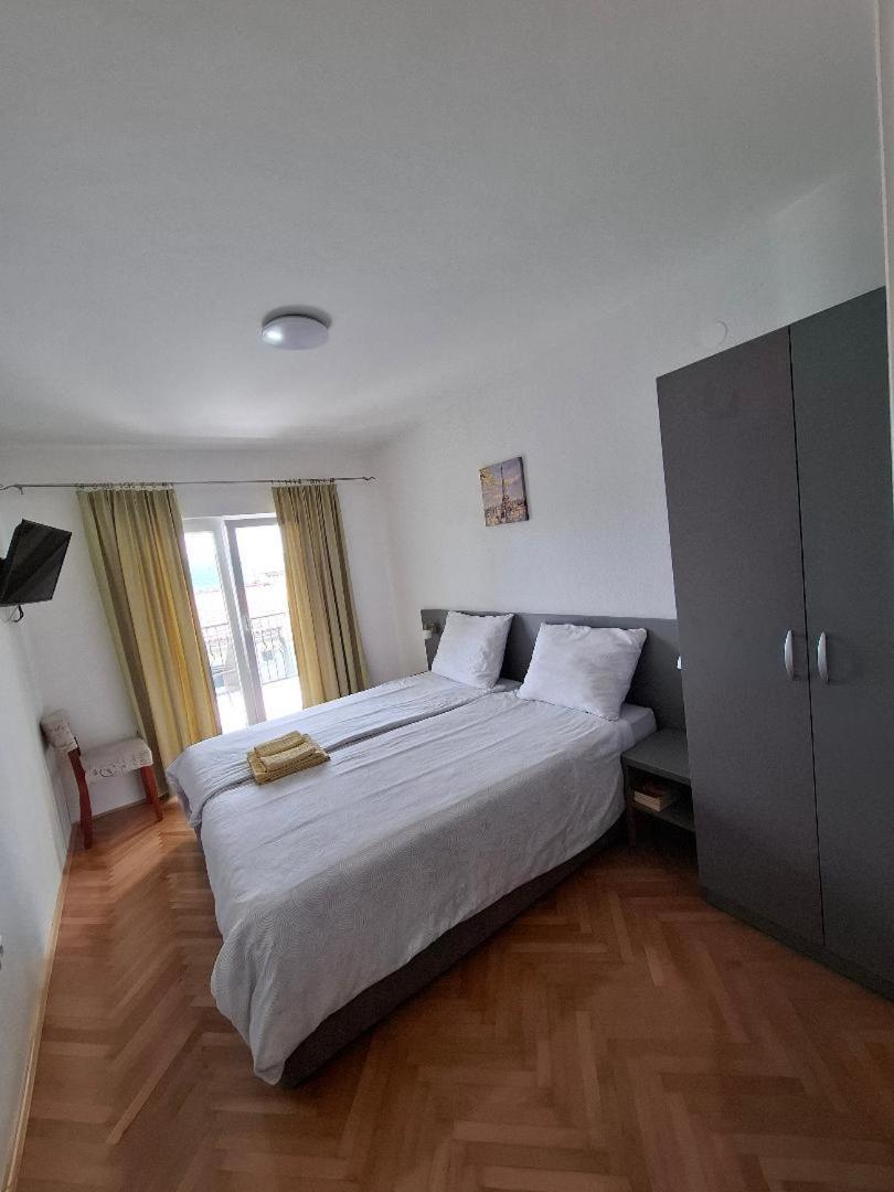 Apartments & Rooms Leon Neum Esterno foto